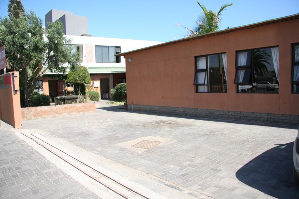 Dunedin Star Guesthouse スワコプムント エクステリア 写真